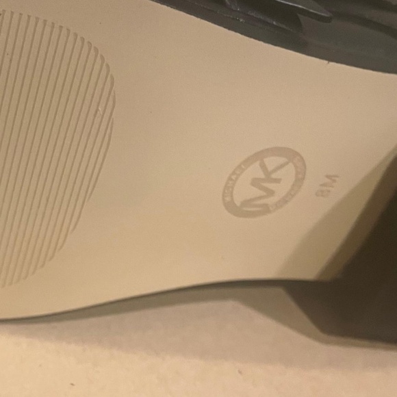 Michael Kors SALE! Brand New (NIB) Womans Leath Ankle Boots Buckls&Straps Sz 7&8 - Picture 7 of 9